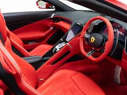 内装はRosso Ferrariを選択されています。
