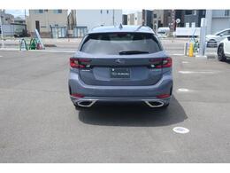リヤのガラスも大きく取られておりますので、バックで駐車の際も確認しやすく安心です♪