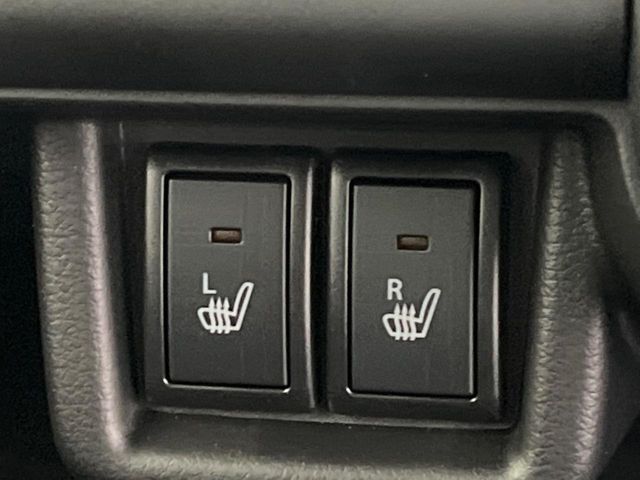 【シートヒーター】寒い日に重宝するシートヒーター！エアコンより早く温まってくれるので寒がりの人も安心ですね♪エアコンの温風は乾燥するから苦手、という方にもをおすすめです。