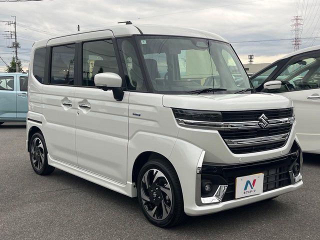 大好評のボディコーティング「弾スプラッシュコート」もご納車までに施工可能。通常のガラスコートと異なる、耐久年数6年の無機質ガラスコーティングが、ボディをキレイな状態に保ってくれます。