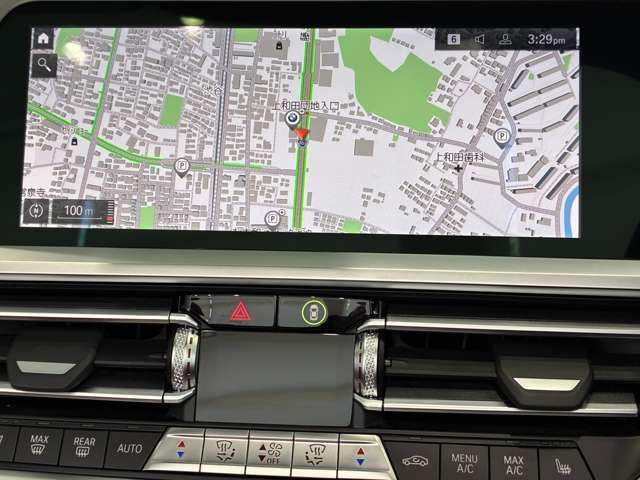 iDriveHDDナビゲーションになります。操作はコントローラーとタッチパネルにて操作いただけます。