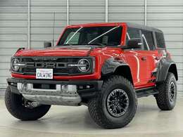 欧米で有名な超過酷デザートレースを開催する「ウルトラ4レーシング」に対応するレーシングマシンとして開発され、ボディはガチガチに補強された高強度スチールフレームに格上げしトレッドを約25センチ広げています