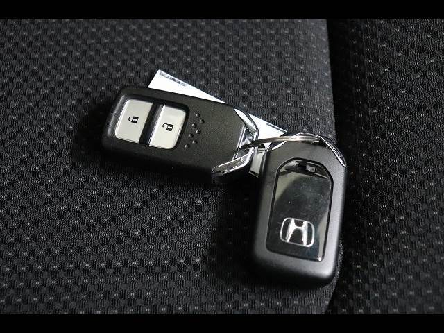 ◆［不安なジコ車（修復歴のある車）は売りません］城東店の商品車は全て修復歴無しです。安心しておクルマを選んでいただけます！