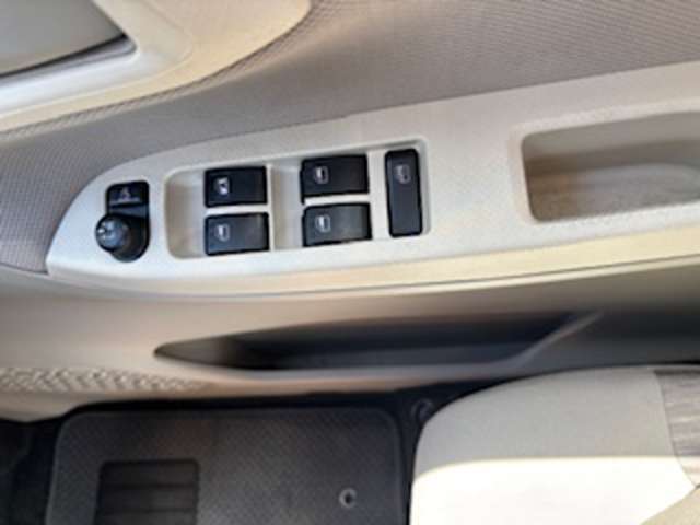 内装クリーニングやメンテナンスを納車前に実施いたします！全車種全メーカーを扱っておりますので少しでもご不明点がございましたらお気軽にお申し付けください！