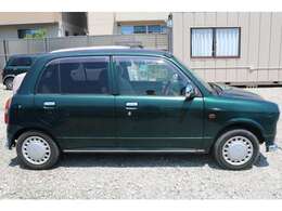 ☆男性も女性も様になるデザインです！一目見ただけで、この魅惑的なボディーが存在感を放っていることが分かって頂けると思います。