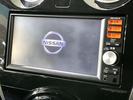 【純正ナビ】人気の純正ナビを装備。オーディオ機能も充実しており、Bluetooth接続すればお持ちのスマホやMP3プレイヤーの音楽を再生可能！毎日の運転がさらに楽しくなります！！