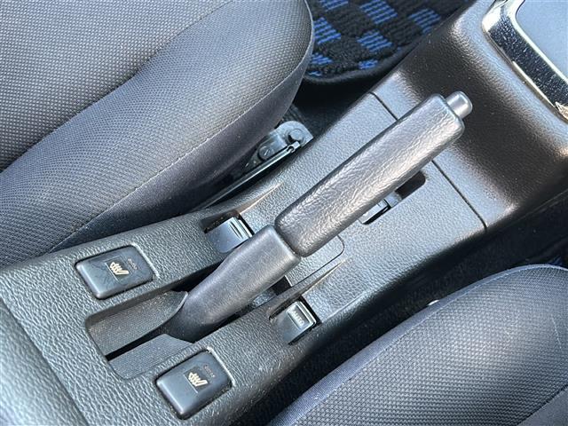 気になる車はすぐにお問い合わせください！画面右側の0066から始まる無料ダイヤルからお問い合わせ下さい！専門スタッフがお車のご質問にお答えいたします！