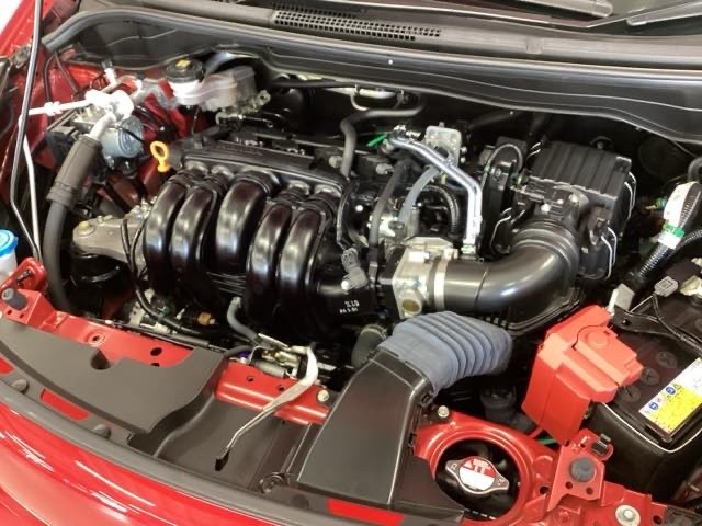 エンジンルームはクリーニング済みできれいになっております！