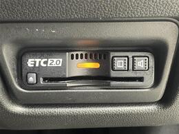 【ETC】有料道路を利用する際に料金所で停止することなく通過できる、ETC車載器（ノンストップ自動料金収受システム機器）が装備されています。セットアップを行うことで利用可能になります。