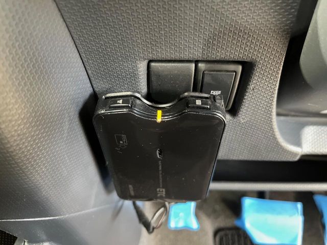 【ETC】高速道路の料金所をストレスなく通過！話題のスポットやサービスエリアに多い「スマートIC」利用時は必須のアイテムです。当店でセットアップを実施、ご納車当日からすぐにご利用いただけます！