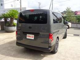 NV200バネット 1.6 16X-3R 3列シート7人乗り スティンググレー全塗装カスタム車になります！　新品16インチアルミ＋MTタイヤになります。日本全国納車可能です。皆様のお問い合わせお待ちしています。