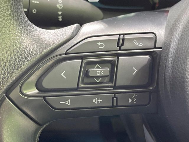 【ステアリングスイッチ】運転中、前方から目線をそらすことなく、オーディオ等の操作が可能な便利機能！安心＆快適なドライブを演出してくれます♪