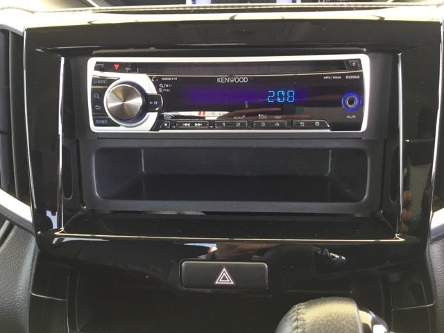 好きな音楽を聞きながら、ドライブはいかかですか？CDチューナー搭載。