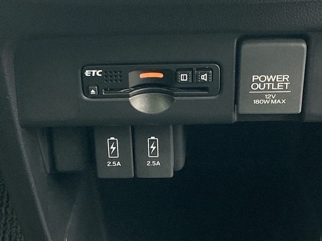 ETC付いてます。ETCが使用可能な道路通行料はキャッシュレスでスマートに走行できます。再セットアップして納車致します。