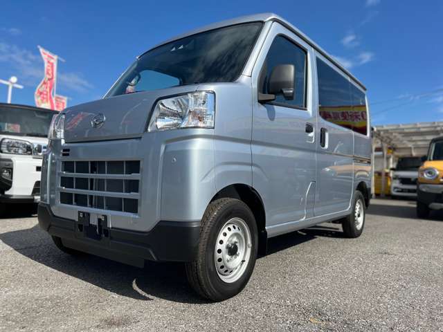 くるまのイチハラでは登録済未使用車、軽自動車を専門として、数多くの在庫を揃えてお客さま方をお出迎え致します。お客様と長くお付き合い頂けますようスタッフ一同ご来店お待ちしております！