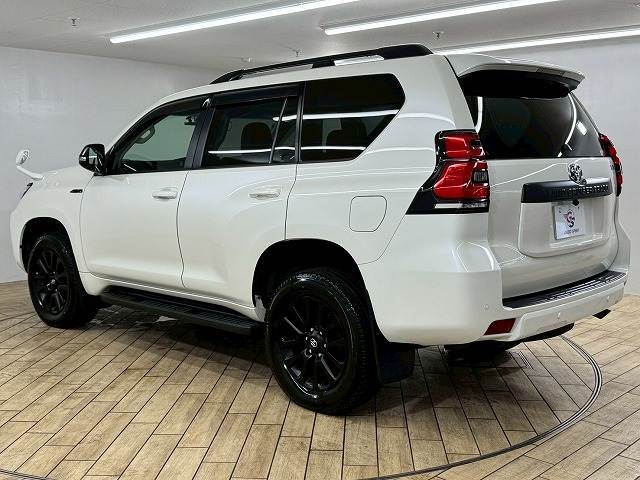 中部地区最大級のSUV・ミニバン専門店。中古車から新車・登録済未使用車まで幅広く取り扱いしております。グッドスピードでは総在庫3000台以上を常時展示しており、品質に拘った車両を展示しております。