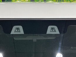 【スズキ　セーフティサポート】走行中に前方の車両等を認識し、衝突しそうな時は警報とブレーキで衝突回避と被害軽減をアシスト。より安全にドライブをお楽しみいただけます。