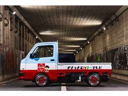 サイドから見ても素晴らしいカラーリング