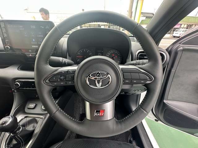 ★納車前に、専属のクリーニングスタッフが、ピッカピカにクリーニングして納車いたします！もちろん、ピッカピカの状態でお渡しするクリーニング費用も支払総額に含まれています！