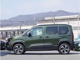 【外装クリーニング済み】外装もしっかりと洗車しております。また納車前も綺麗にして納車いたします。