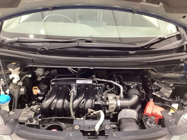 ホンダスタッフがしっかり整備して保証付きにてお渡し致します。エンジンルーム＆室内ルームともにクリーニング済みで清潔です。快適なドライブをお楽しみください。