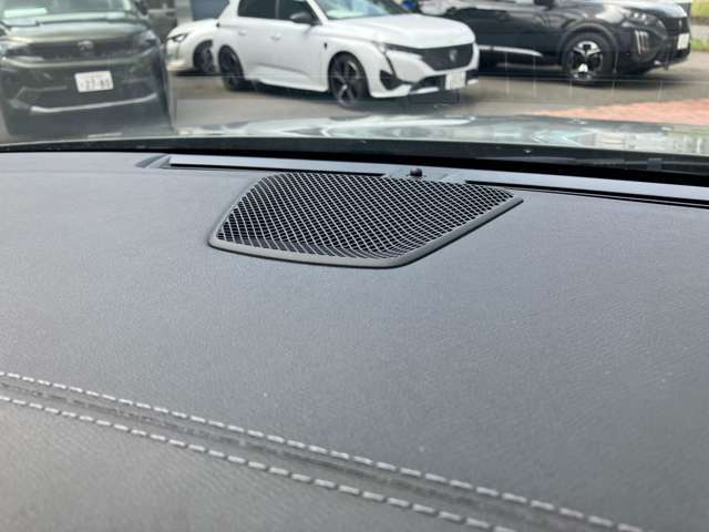 センタースピーカーついてます