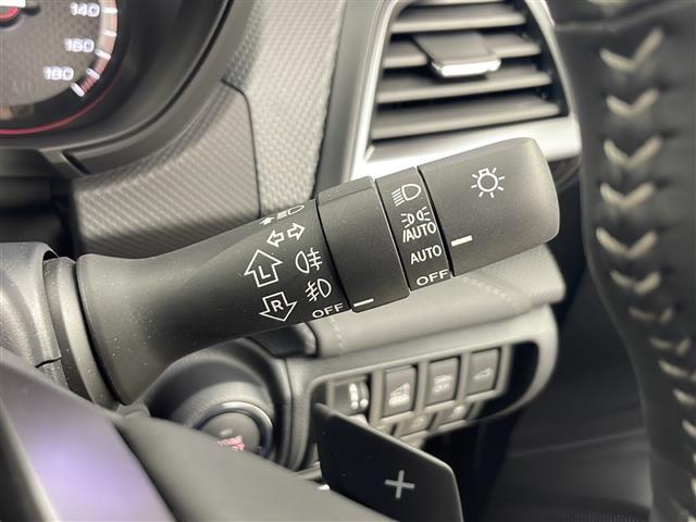 【運転席操作部】快適なドライブを楽しむための機能が装備されています！運転席から触れるので、使いやすいです！除菌プランいれていただくと、さらに清潔で安心していただけます！