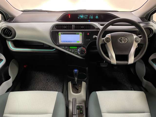 納車前に自社工場にて12ヶ月点検をベースに入念なチェックを行ないます。消耗箇所等がございましたら交換を行いますので、安心してお乗り頂けます。