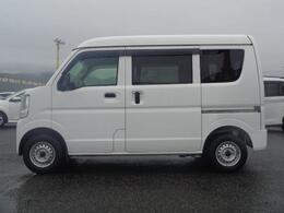 九州トップクラスの大型展示場で高品質車を常時200台を展示しております。当店の他展示車もご覧ください。