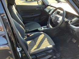 「この車の写真をもっと見たい」「状態が気になる」「この装備はついている？」どんな小さな疑問でもお気軽にお問い合わせください！