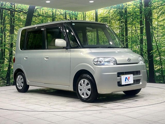 大好評のボディコーティング「弾スプラッシュコート」もご納車までに施工可能。通常のガラスコートと異なる、耐久年数6年の無機質ガラスコーティングが、ボディをキレイな状態に保ってくれます。