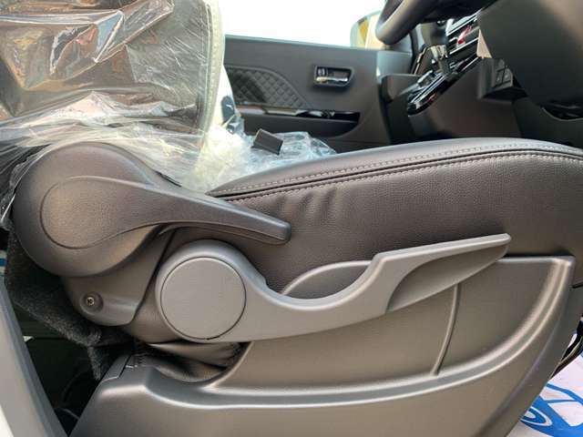 キズ・へこみ修理もお任せください！お見積・代車も無料です！事前見積で安心・丁寧にご説明後、お客様が納得いただき、修理代金が確定してからの作業になりますので、追加料金等は一切ございません！