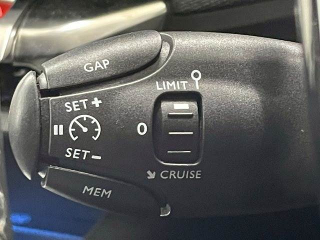 【レーダークルーズコントロール】装備で高速道路の運転も楽々です！