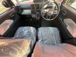 ☆弊社の整備工場には国家資格を持った整備士が多数在籍しております。また、軽自動車だけでなく普通車や外車の整備も実施しておりますのでご購入いただいたお車だけでなくご家族のお車の整備もお任せください☆