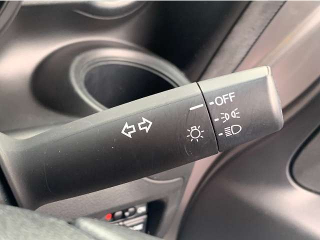 ウインカー、ヘッドライト操作部