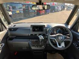 運転席まわりです。細かいオプションなど、気になるところがあればお気軽にメールやお電話等でお問合せください。