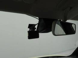 安心・安全なカーライフに必須のドライブレコーダーを装備！走行中はもちろん、あおり運転や事故に遭遇した際の状況も映像で記録し、万一のリスクに備えます。