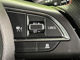 【アダプティブクルーズコントロール】高速道路での長距離走行が楽に！！自動で速度を保つクルーズコントロールが、衝突軽減システムと連携し、前方の車両を感知して車間を保つように速度調節してくれます！！