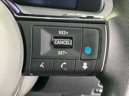 【プロパイロット】高速道路での長距離走行が楽に！！渋滞時と巡回走行のシーンで、アクセル・ブレーキ・ステアリングを自動で制御し、長距離運転の負担を軽減してくれます♪