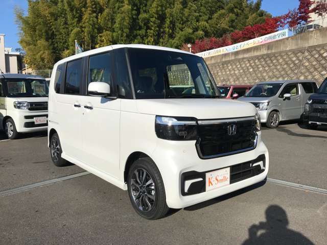 お車は一生の内にそう何度も買いなおされるものではありません。なので後悔の無いお車選びとカーライフ私たちケイスマイル洛西店にサポートさせて下さい！