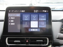 ディスプレイオーディオを装備。スマホとクルマをつなぐことで、これまでのナビに加えて、いろんなサービスが楽しめます。