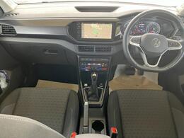 VW 認定中古車☆☆ボディー＆エンジンルームのクリーニング室内消臭抗菌コートをおこなっています