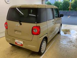 当店では車両本体価格以外に、諸費用を含めた支払総額も表示しておりますので、お客様の予算にピッタリのおクルマお選びができます。コーティングやJAFをセットにしたオトクな購入パックも好評です。