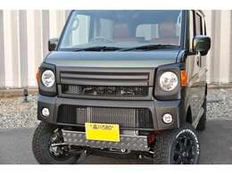 メッキを好まない方の為にボンネットガーニッシュ付きフロントバンパーとアウトクラスの丸目ライトKIT！