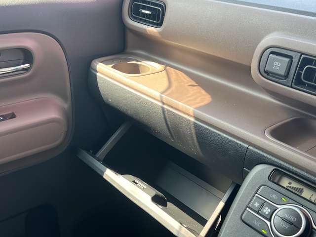 ちょっとした小物を収納できます！