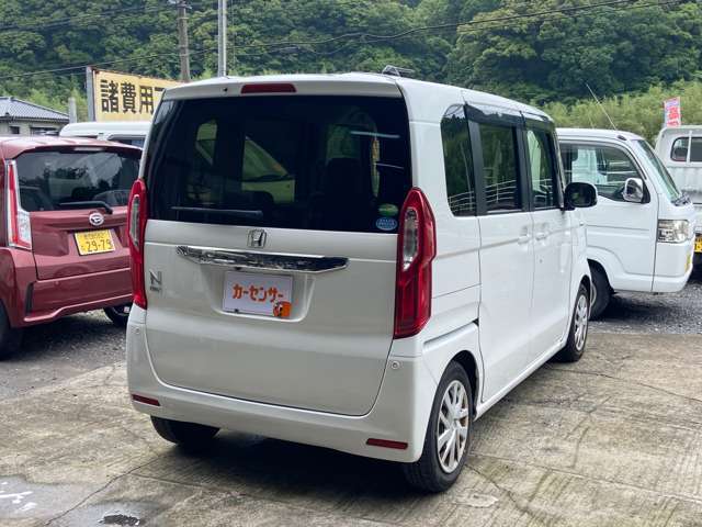 整備はその車種の不具合が発生しそうな部分を重点的に点検し、納車後本当にトラブルが発生しないように日々点検中です♪