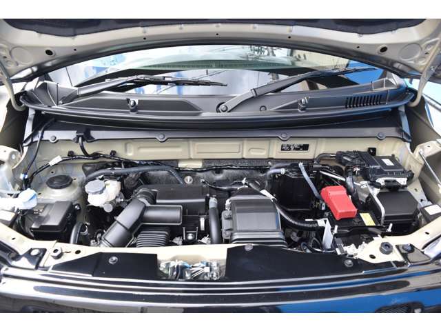 ターボ4WD車です！届出済み未使用車なのでもちろん機関の状態は良好です！メーカー保証も保証継承致しますので、納車後も安心いただけますよ！