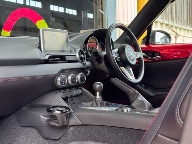 純正ナビ/フルセグ/CD/DVD　バックカメラ　レザーシート　シートヒーター　BOSEサウンド　シートスピーカー　LEDヘッドライト　ブラインドスポットモニター　スマートキー　プッシュスタート　TRC