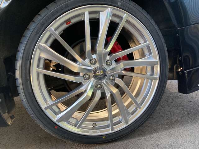 大好評ボディーへのガラスコーティング施工承ります☆ご納車で綺麗なのは当たり前、その後のお手入れは水洗いでOK！詳細はスタッフへお問い合わせください。