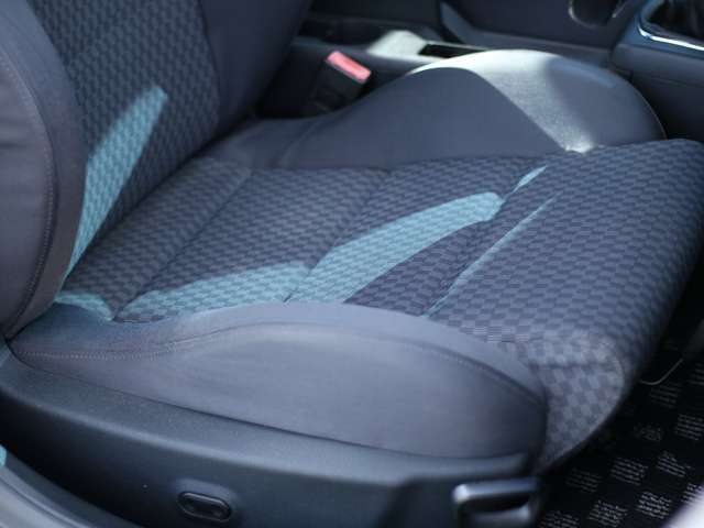使用感がありますが走行距離を考えればかなり綺麗な状態です。